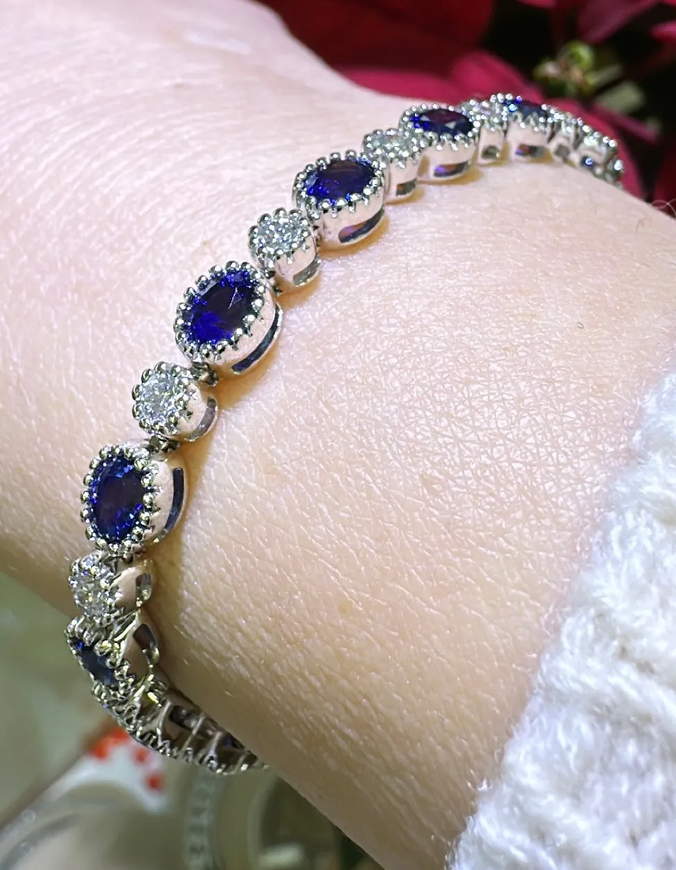10.08ct tw Oval-cut Royal Blue Sapphire and Diamond Gemstone Bracelet