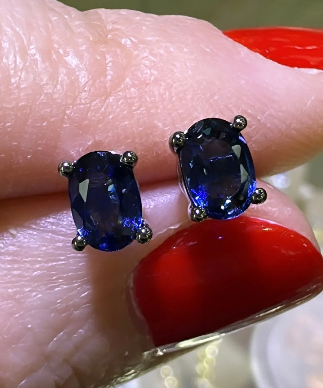 1.20ct tw Blue Sapphire Oval Stud Earring