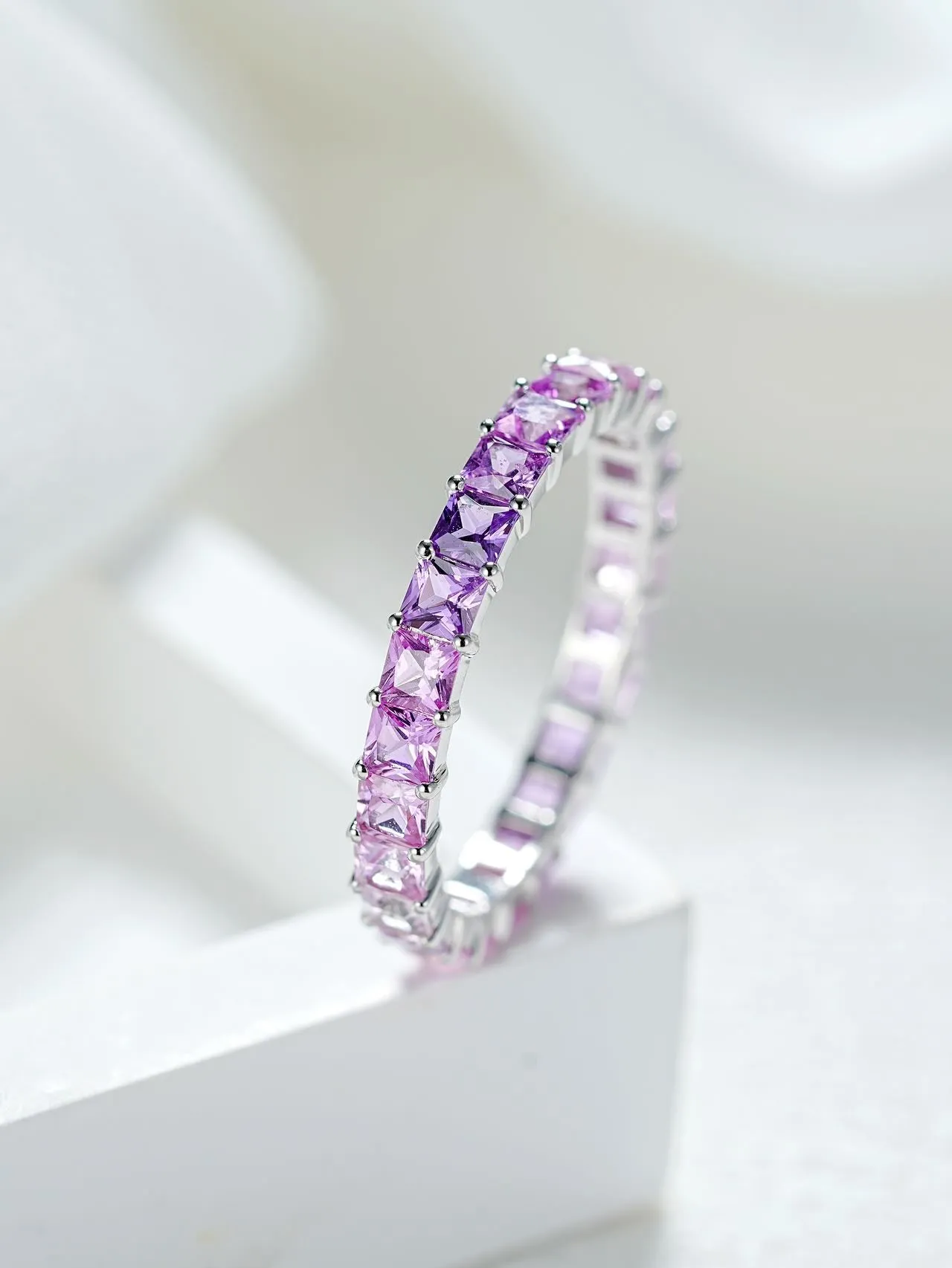 18k Gold Cushion Cut Minimalist Ring