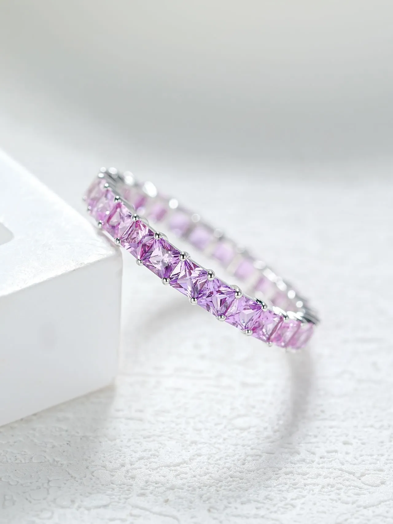 18k Gold Cushion Cut Minimalist Ring
