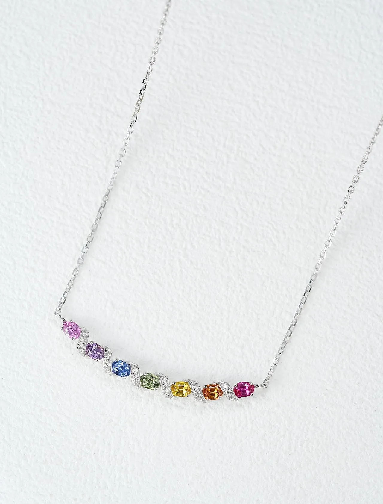 18k Gold Ferris Wheel Round Cut Necklace