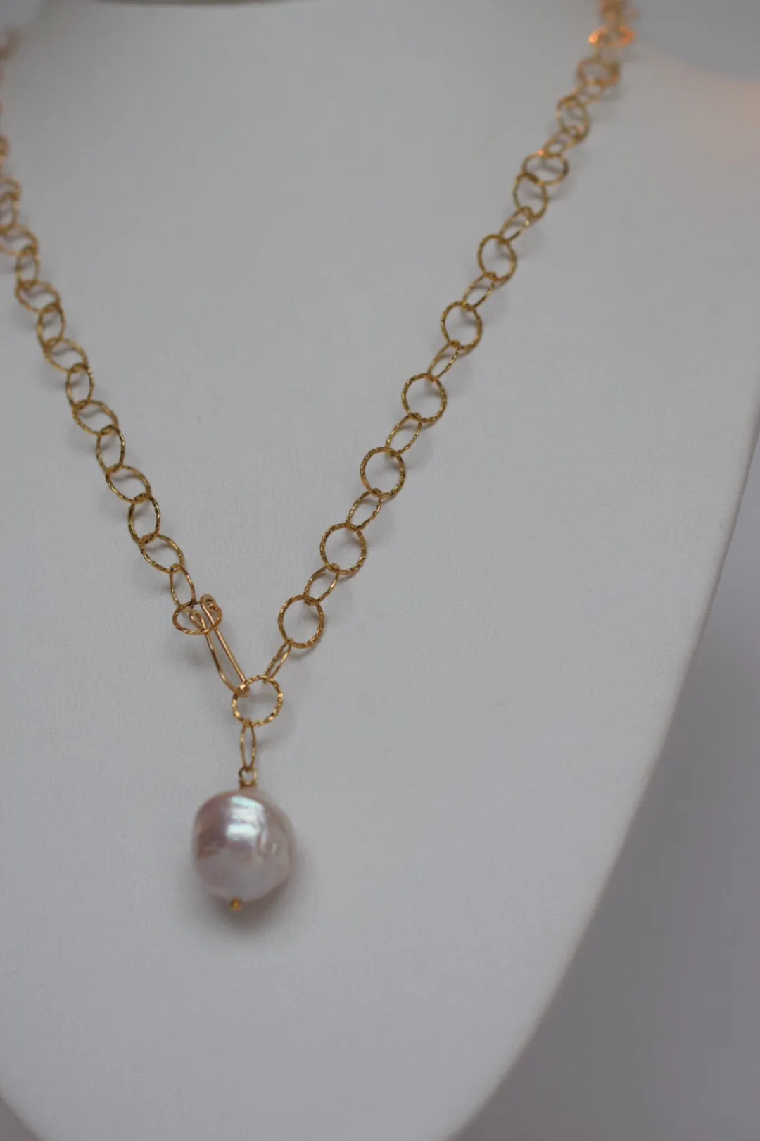 Be BRAVE: Golden Pink Edison Pearl Lariat Necklace, 14 k gold filled