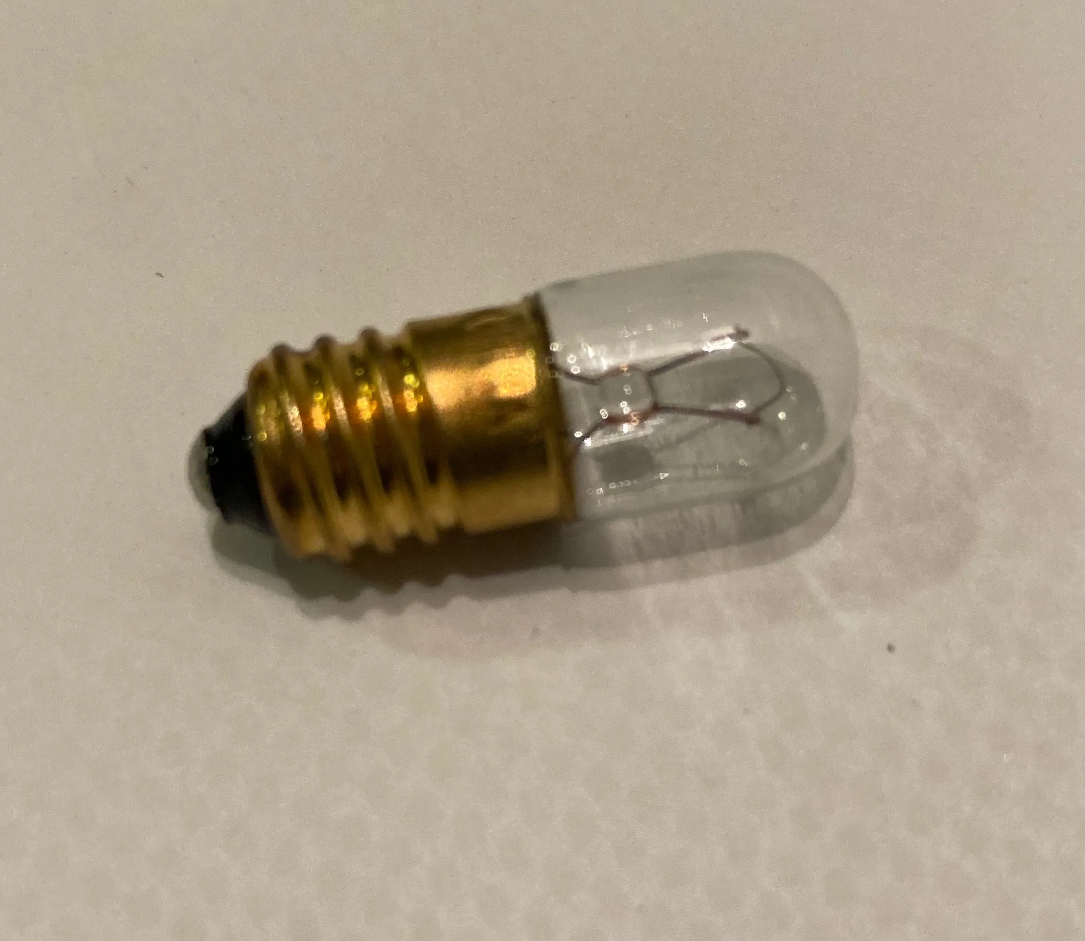 FOUR #46 6.3V .25A Screw Base Antique Radio Dial Lamps Fender Amp Pilot Bulbs