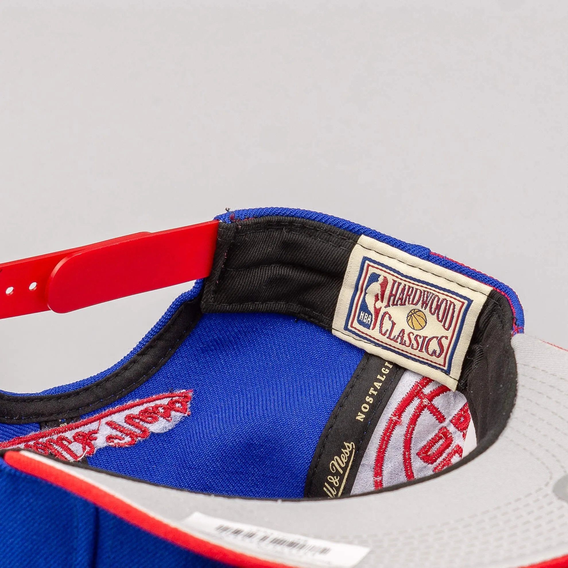 Šiltovka Mitchell & Ness NBA Laser-stitch Detroit Pistons modrá