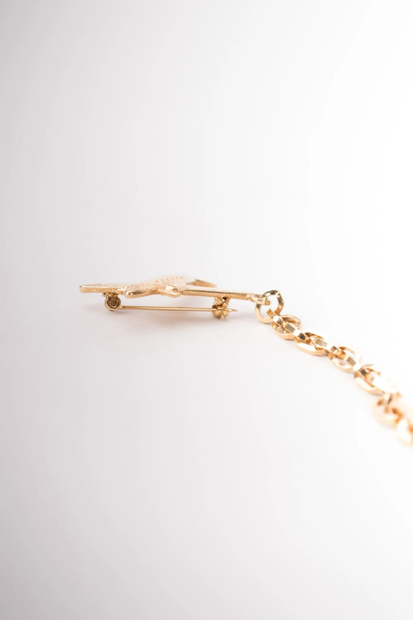Jetsetter Chain Brooch