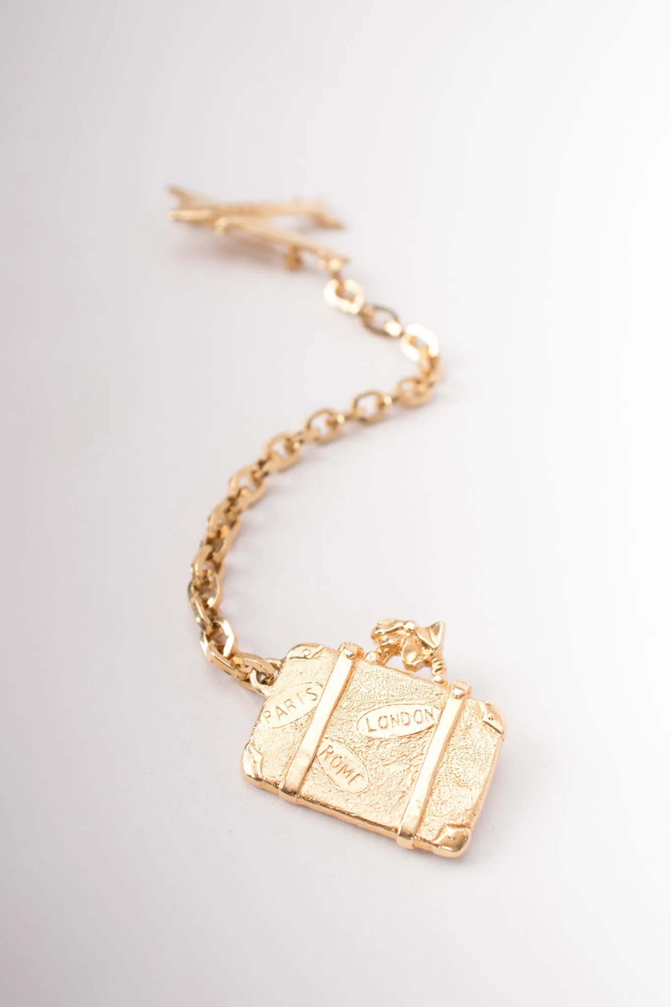 Jetsetter Chain Brooch