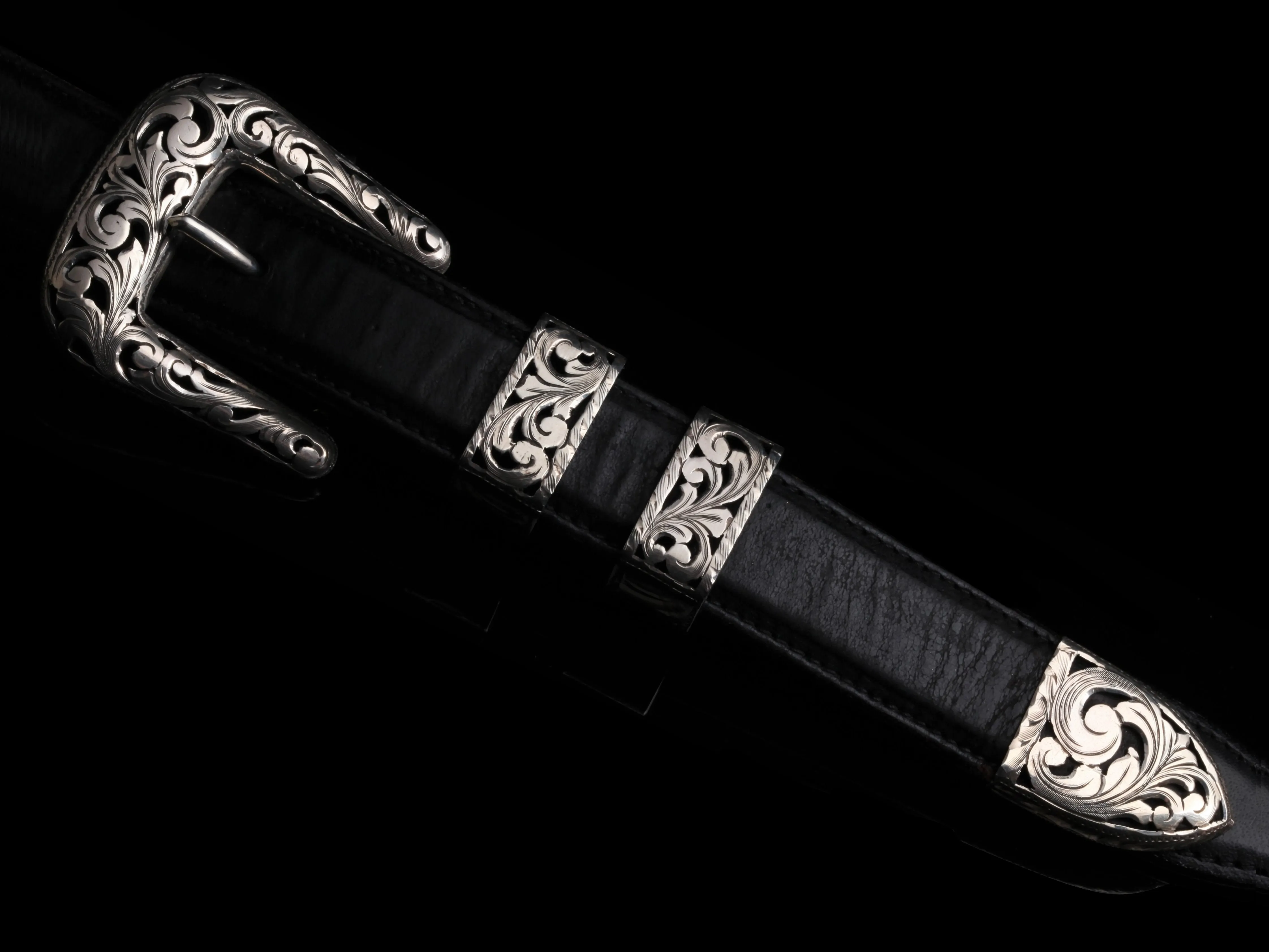 Kendall Buckle Set