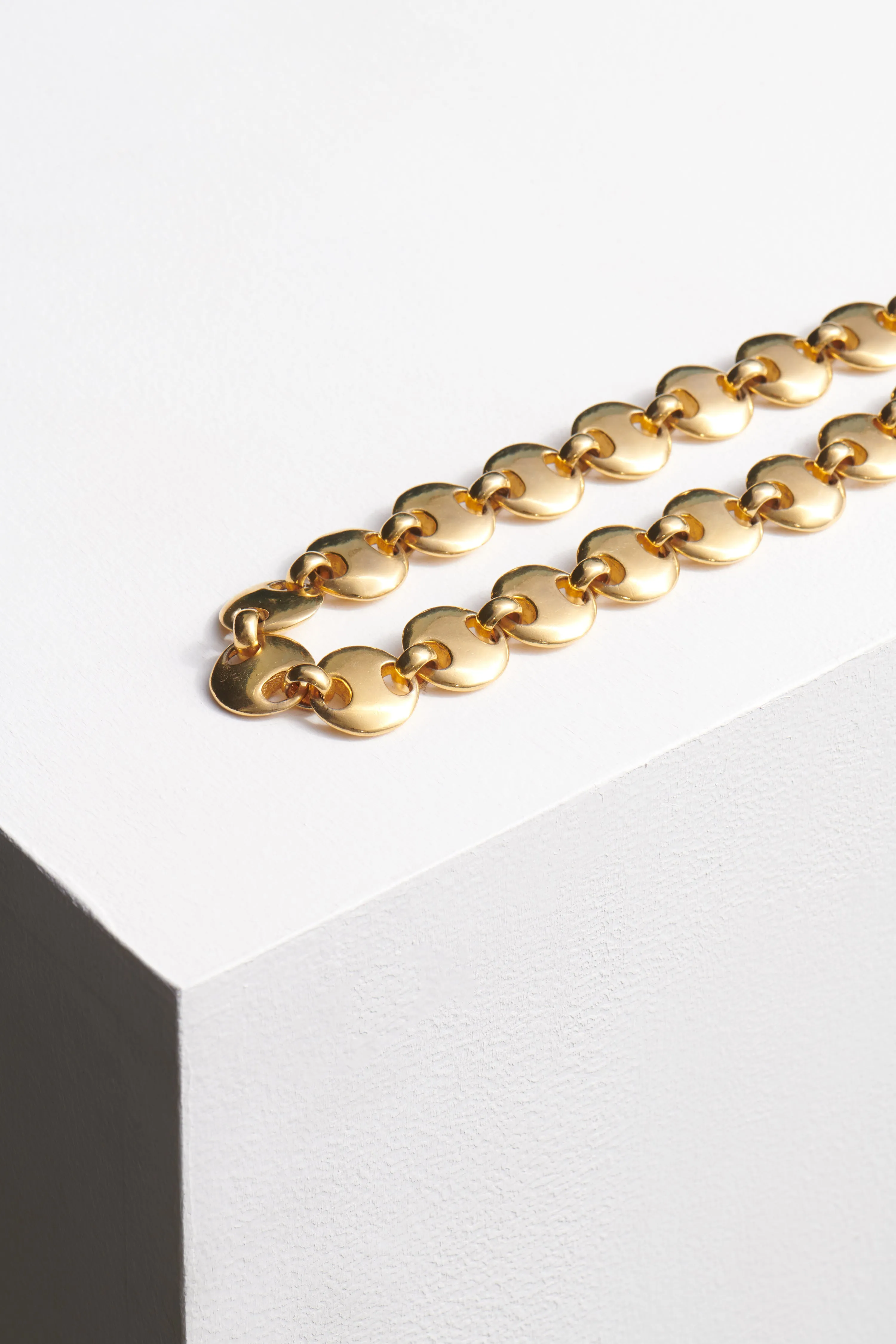 LARGE CIRCLE LINK NECKLACE