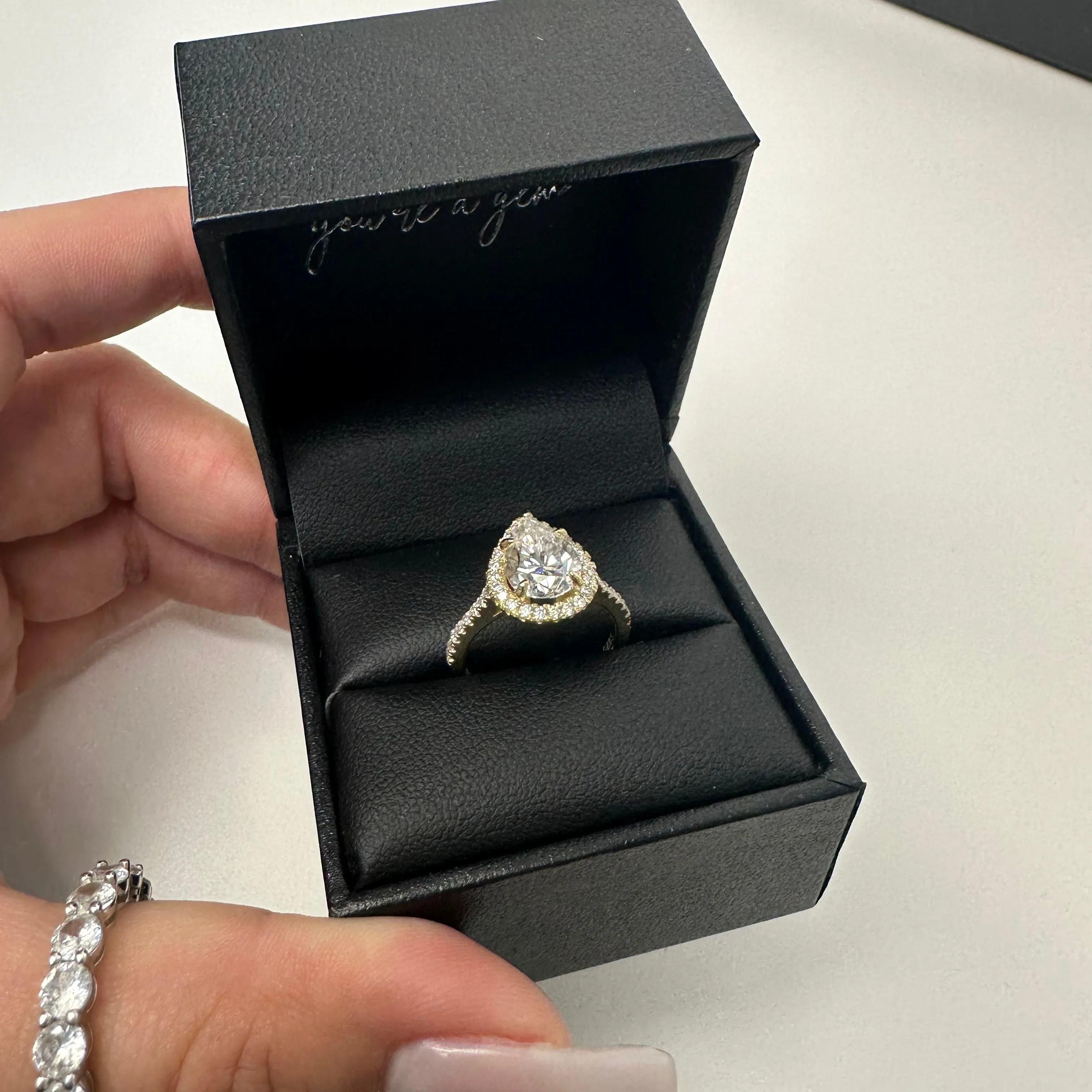NISSI RUBY RING
