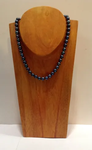 "The Noir Class Short" Freshwater Pearl Necklace