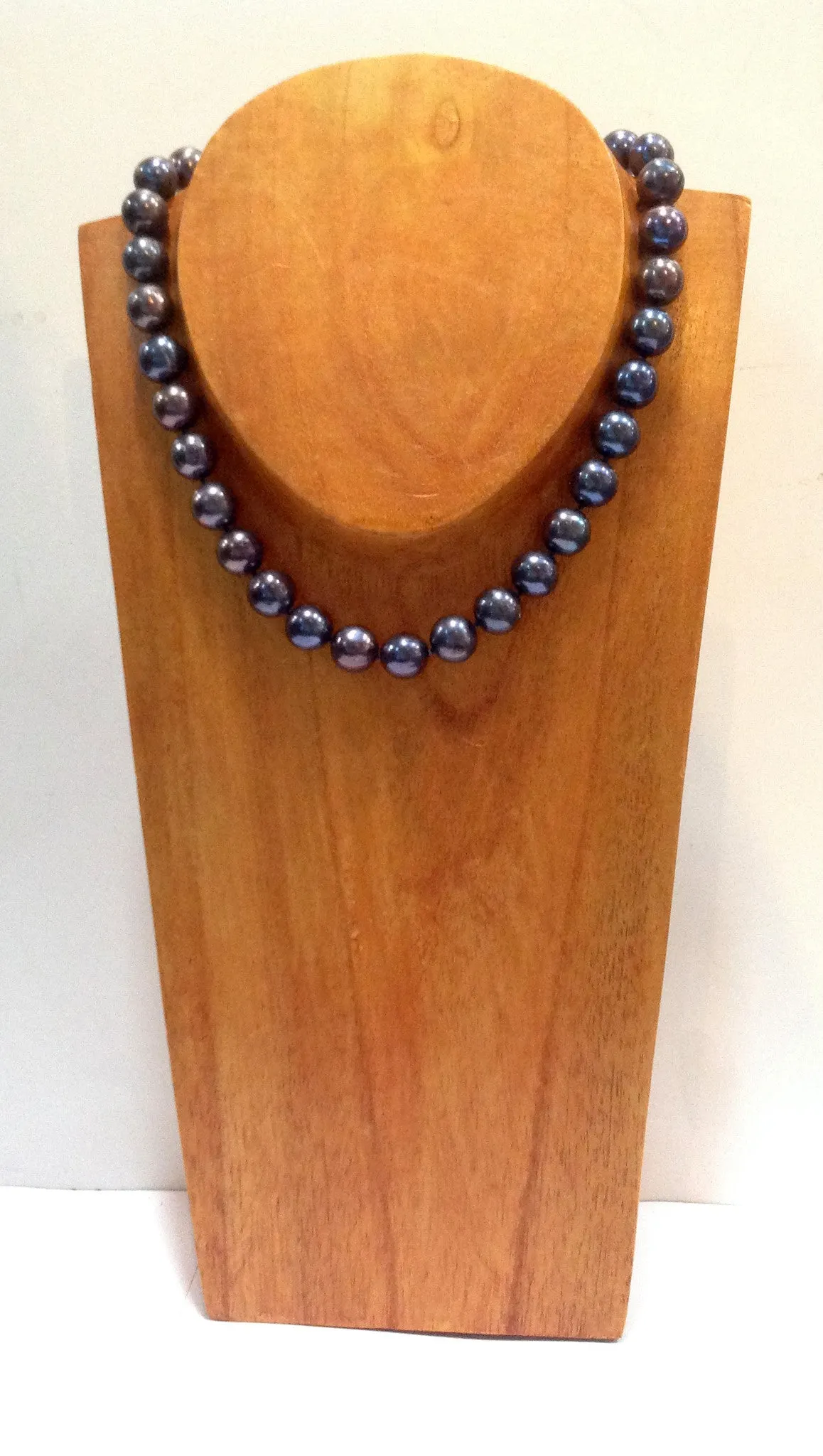 "The Noir Classic" Large Freshwater Pearl Necklace