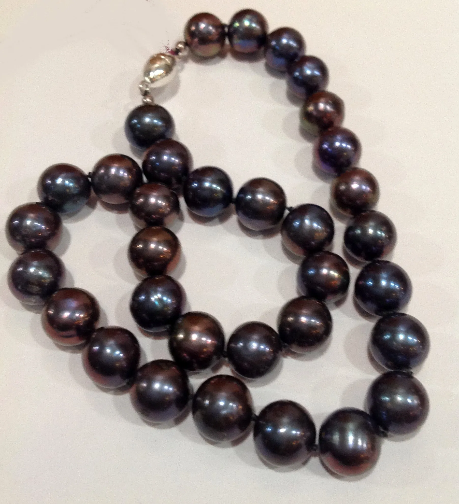 "The Noir Classic" Large Freshwater Pearl Necklace