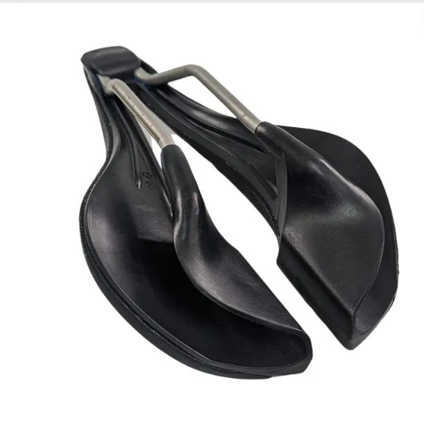 Selle Italia SP-01 Boost TM Superflow Saddle L Black Ti316 Rails 146 x 250mm
