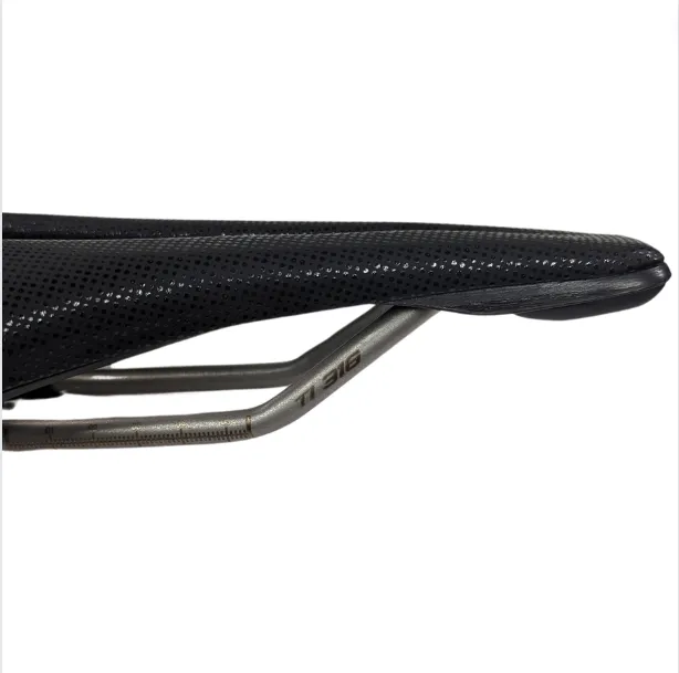 Selle Italia SP-01 Boost TM Superflow Saddle L Black Ti316 Rails 146 x 250mm