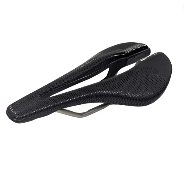 Selle Italia SP-01 Boost TM Superflow Saddle L Black Ti316 Rails 146 x 250mm