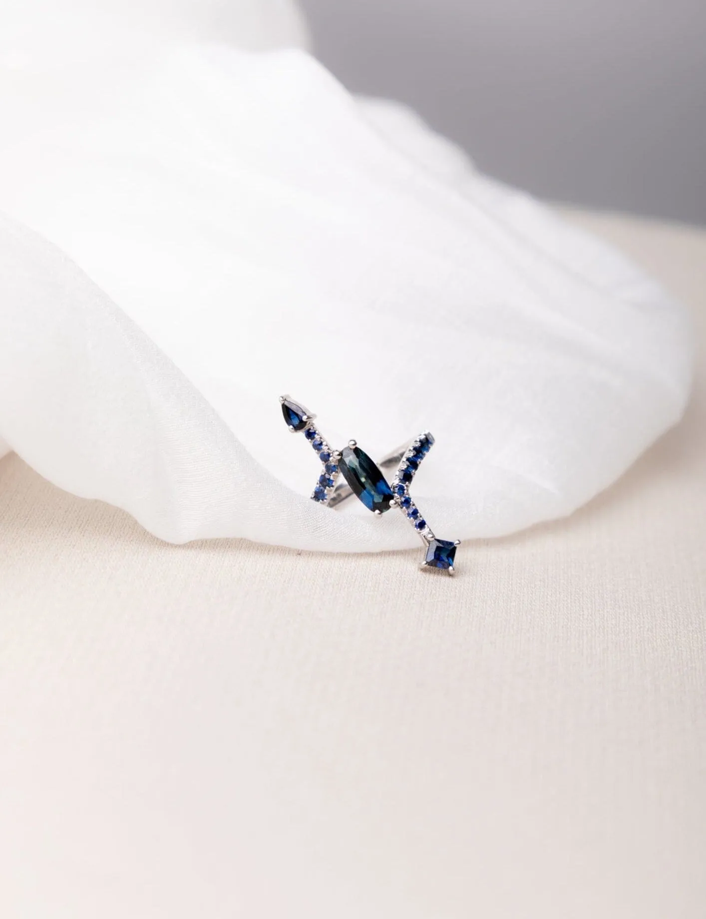 Tres Bien Sapphire Ring