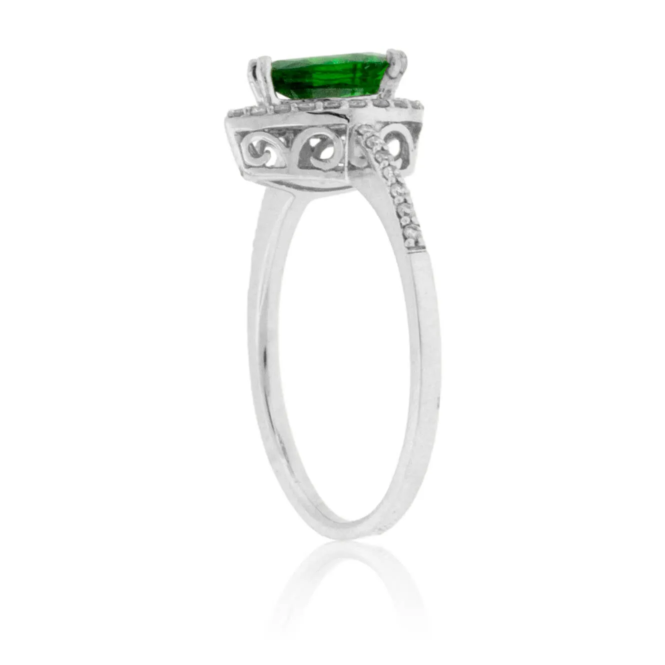Tsavorite Garnet and Diamond Ring