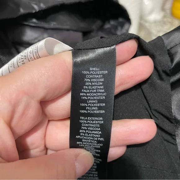 White House Black Market Chain Puffer Vest